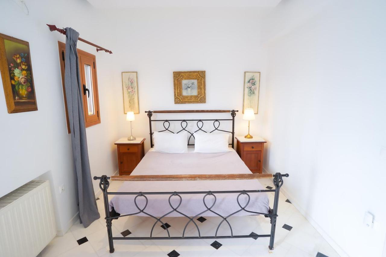 Fira Central Apartments With Veranda Ngoại thất bức ảnh